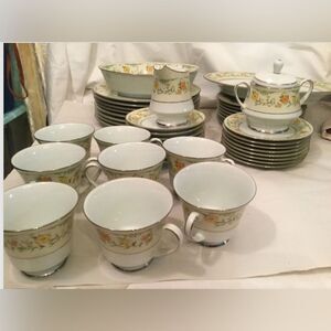 Noritake Atwood Pattern 2672 Platinum Green, Rust & Yellow Floral Pattern 45 pcs